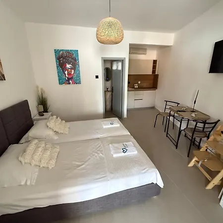 Velvet Apartment *