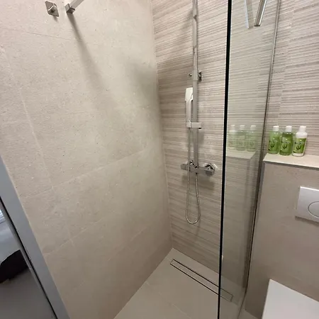 Velvet بيوغْغاد نا موغو